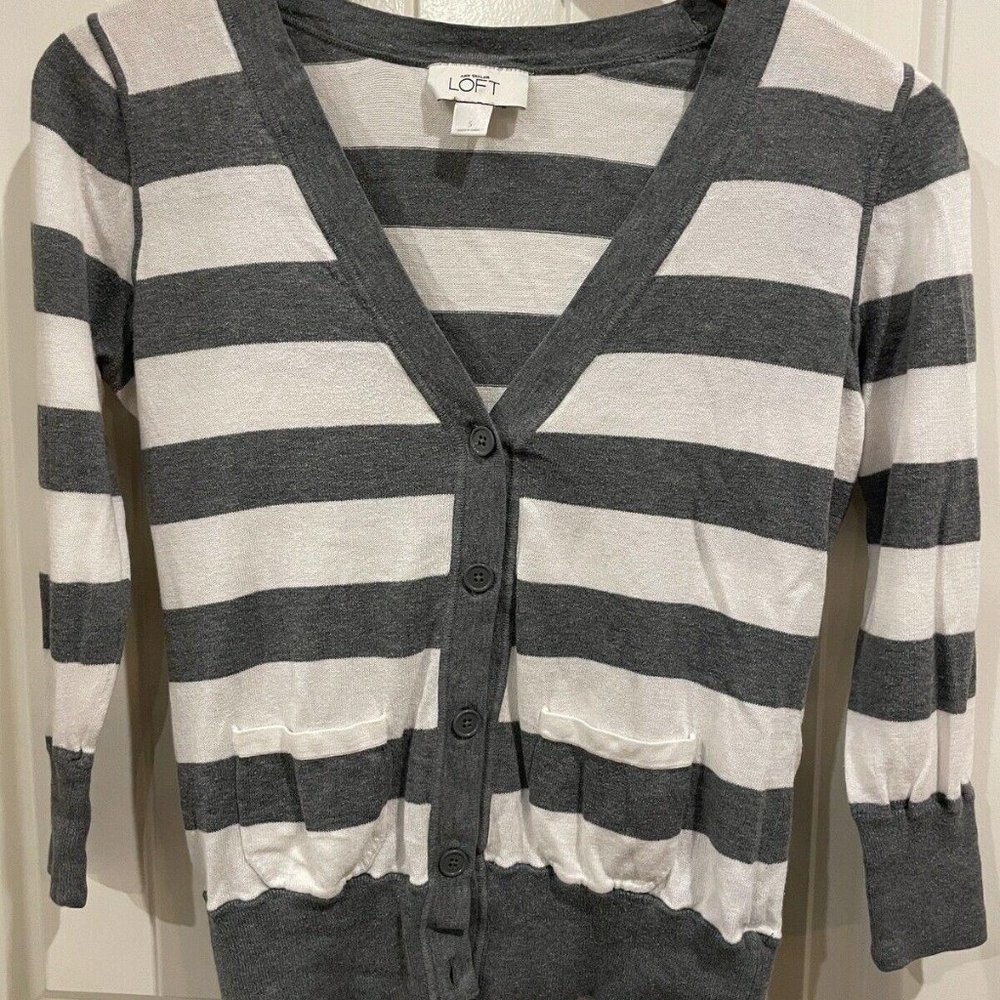 Ann Taylor Loft Small Gray White Button Up Cardigan